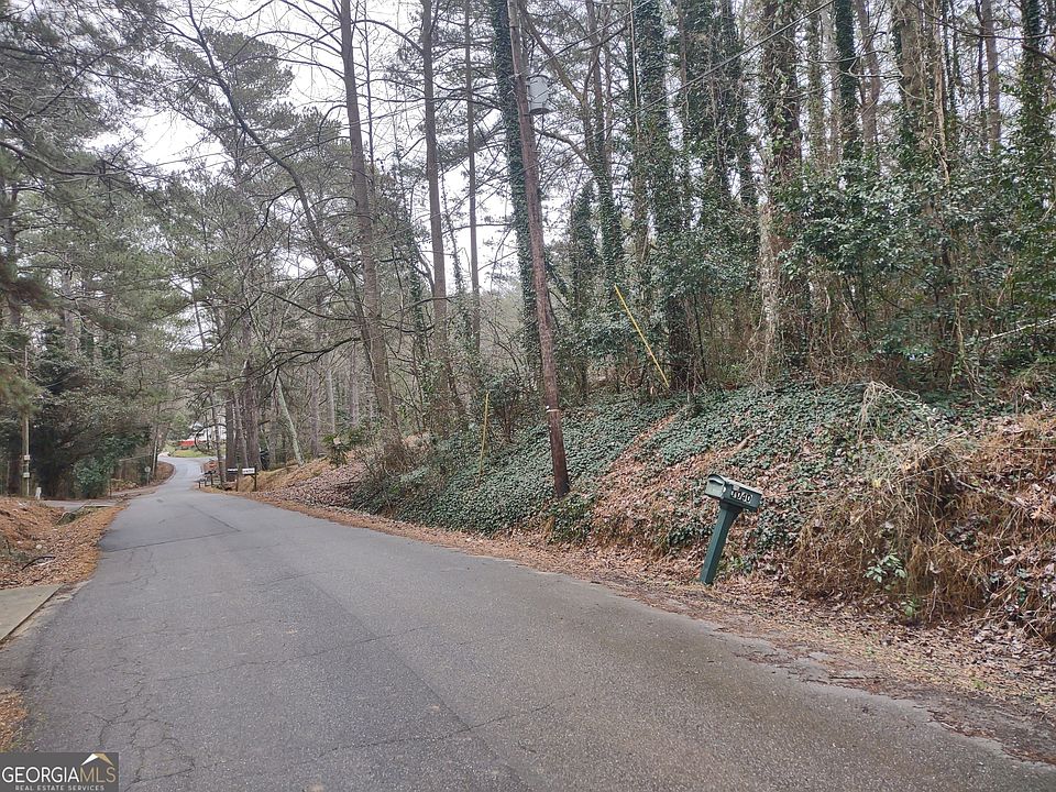 2nd image of 1043 Lakeshore Dr