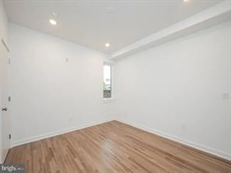 737 N 39th St #1 — Photo 10