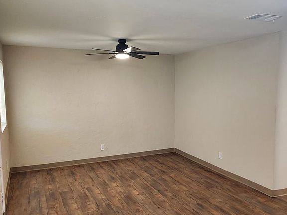 3rd image of 1402 Melvin St #7