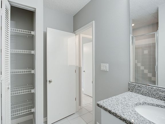 5th image of 4023 E Orange Ave #B