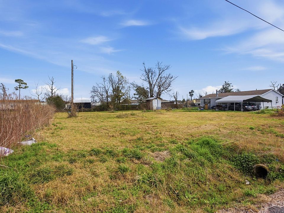 1st image of 2623 Sharon Ln