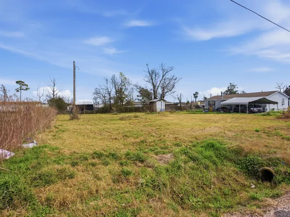 2623 Sharon Ln, Sulphur, LA 70665