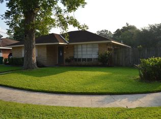 10101 Stacy Ct, River Ridge, LA 70123