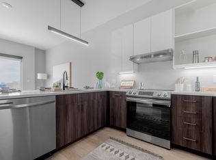 Treo, Cleveland, OH 44113