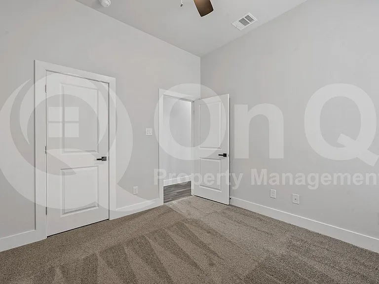4207 Scarsdale Ln — Photo 14