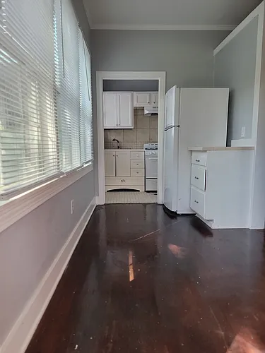 103 S 15th Ave #5 Photo 1