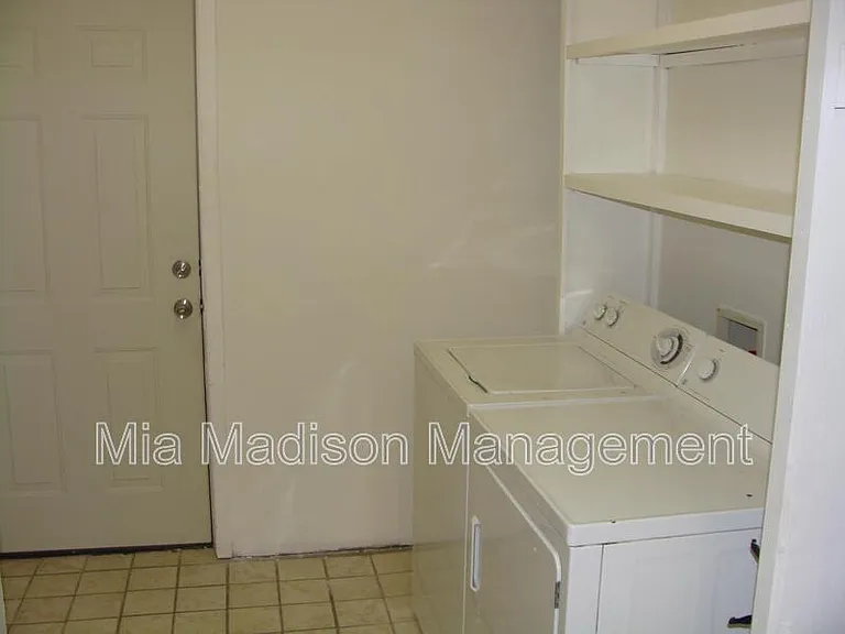 4708 Spring Hill Rd — Photo 10