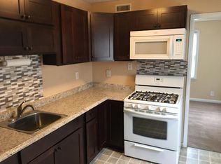 377 W Brockton Ave, Madison Heights, MI 48071