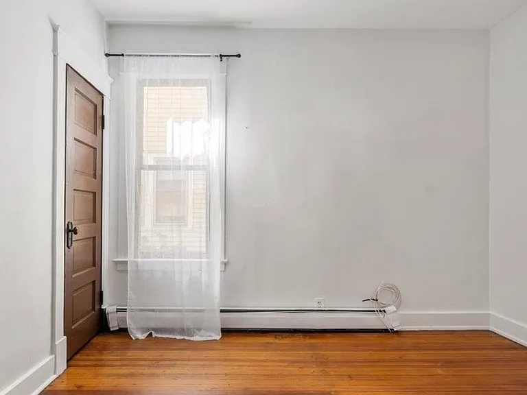 153 Ontario St #1 — Photo 13