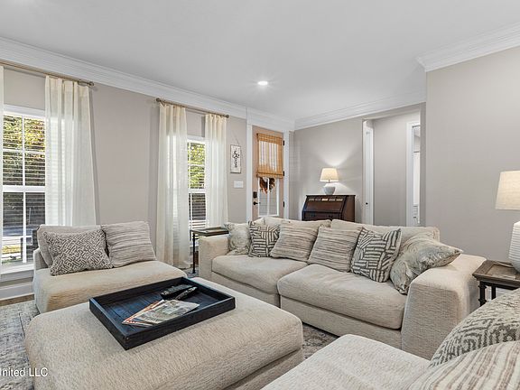 5th image of 1617 Alphabet Rd