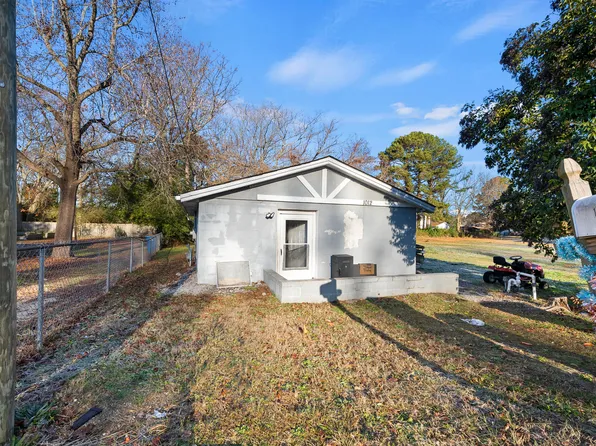 1012 S Layton Ave, Dunn, NC 28334