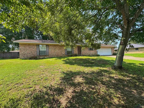 607 Rebecca Dr, Carthage, TX 75633