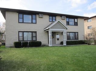 9S334 Nantucket Dr #1NORTH, Darien, IL 60561