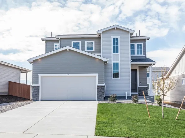 1211 105th Ave Ct, Greeley, CO 80634