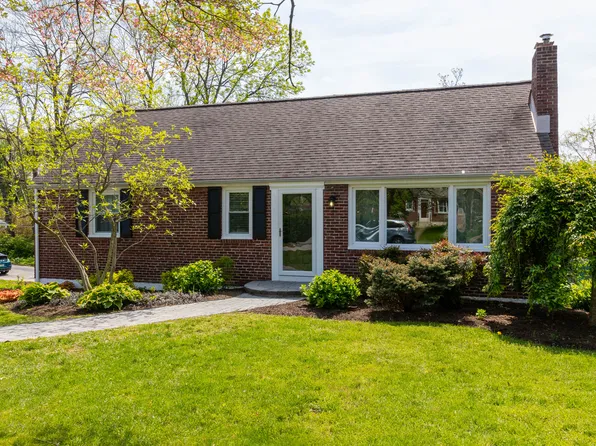 117 Meadowbrook Ln, Brookhaven, PA 19015