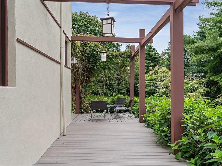 175 Ruggles Ave #1 — Photo 34