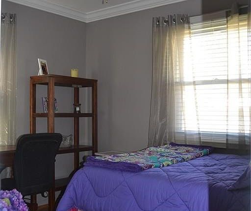 4th image of 6 Redwood Ave