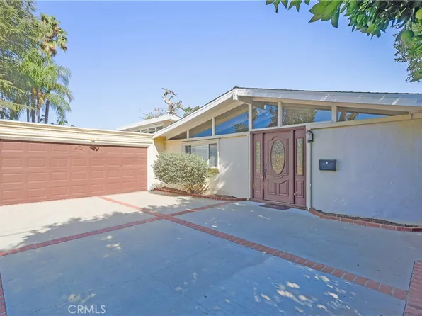 19841 Hamlin St, Woodland Hills, CA 91367
