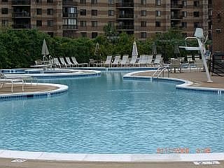 swimming pool-outdoor