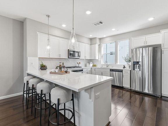 2nd image of 326 Agustin Narvaez St #4