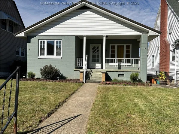 325 E 8th St, Belle, WV 25015