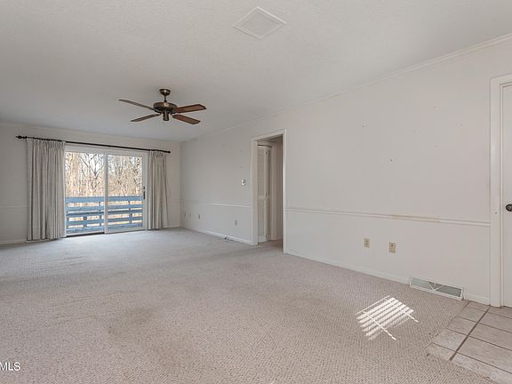 3rd image of 311 Highland Cir