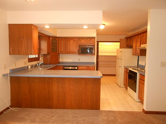 4th image of 2119 W Glenhale Dr