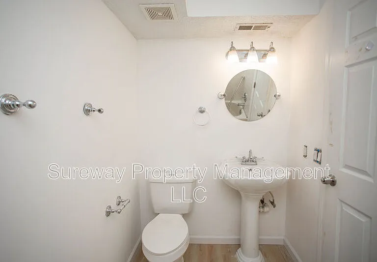 142 Kenwood Dr — Photo 23