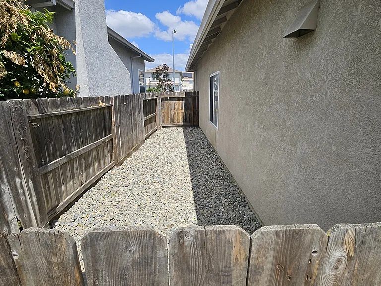 1836 Winding River Ct — Photo 60