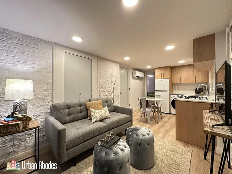 1015 N California Ave #GR — Photo 2