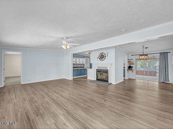5th image of 504 Capeside Drive