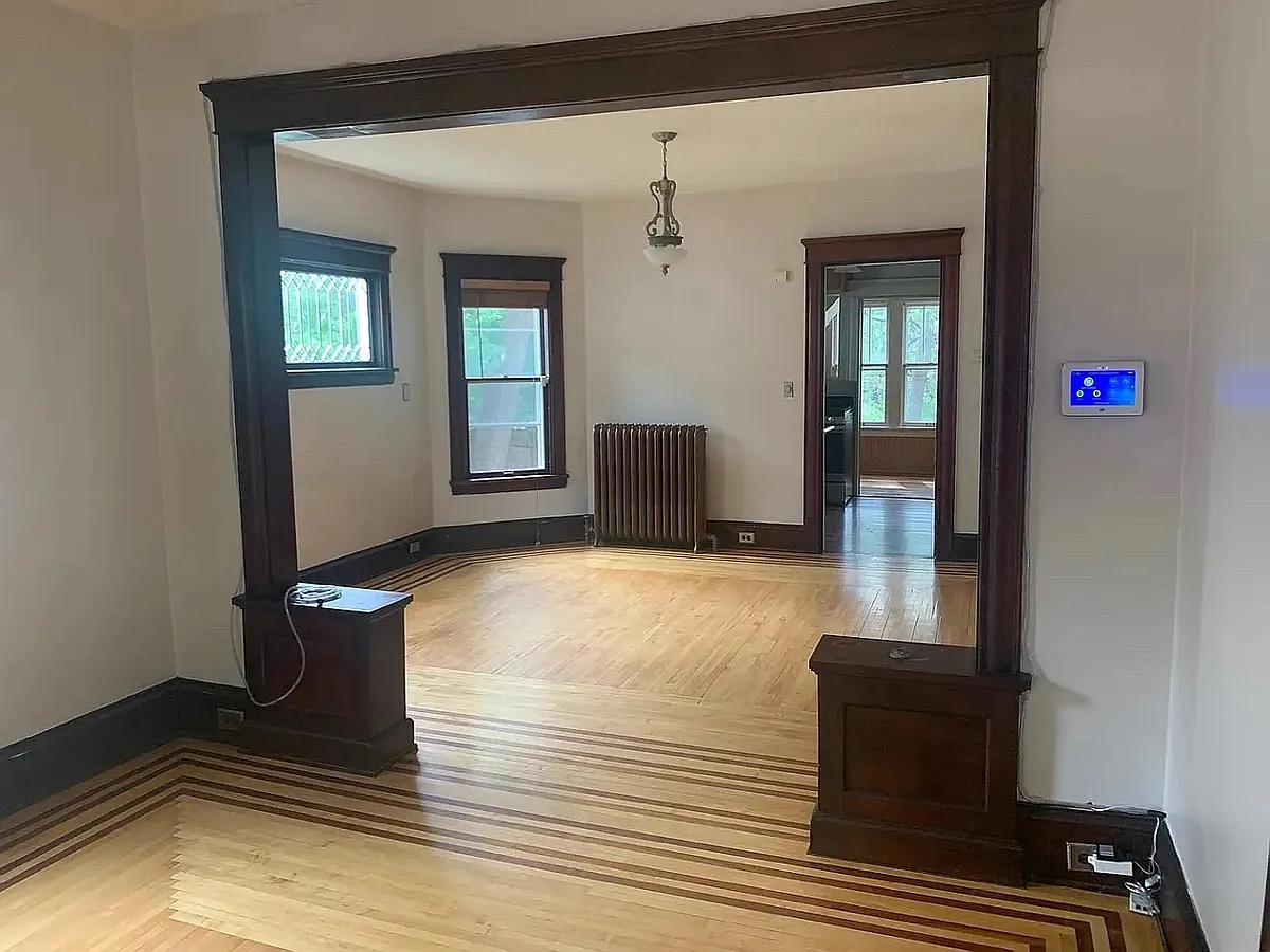 Building Photo - 2830 Fillmore St NE #1