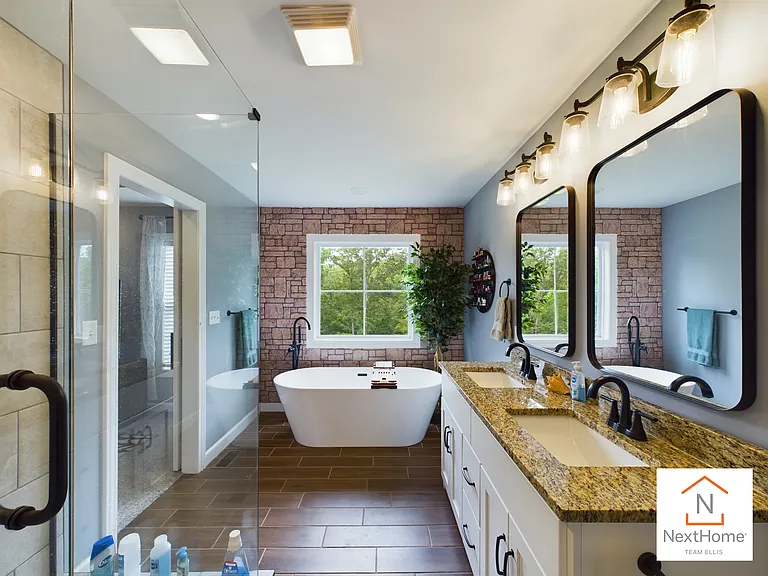 112 Alice Dr — Photo 13