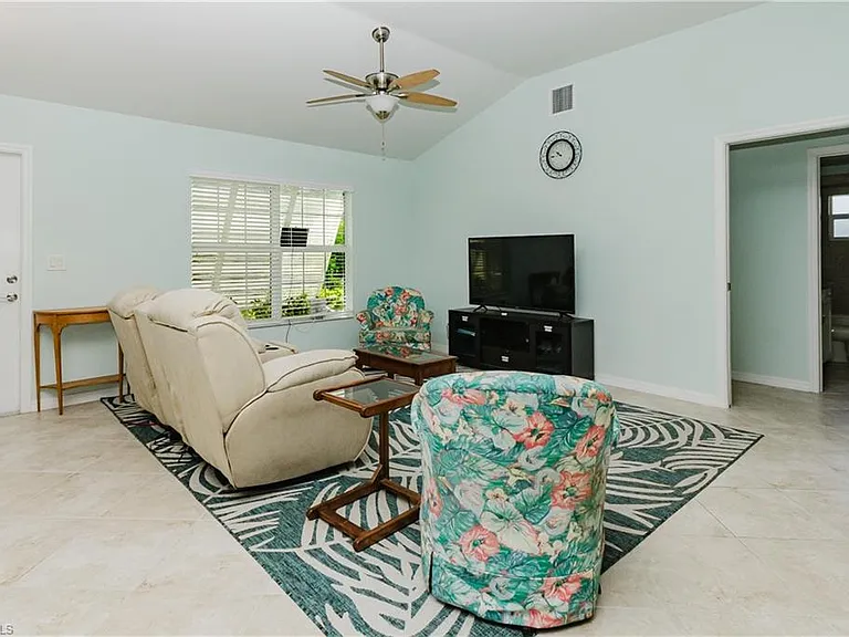 11693 Oakland Dr — Photo 5
