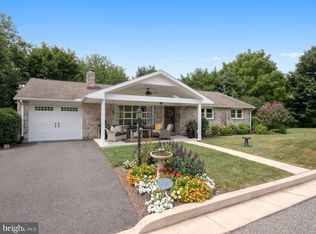 91 Orchard Ln, Boyertown, PA 19512