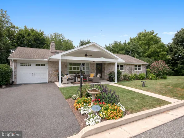 91 Orchard Ln, Boyertown, PA 19512