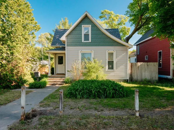 641 E 8th St, Traverse City, MI 49686
