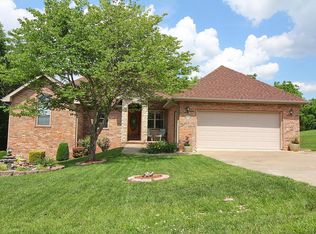 1111 Ledgestone Ln, Branson West, MO 65737