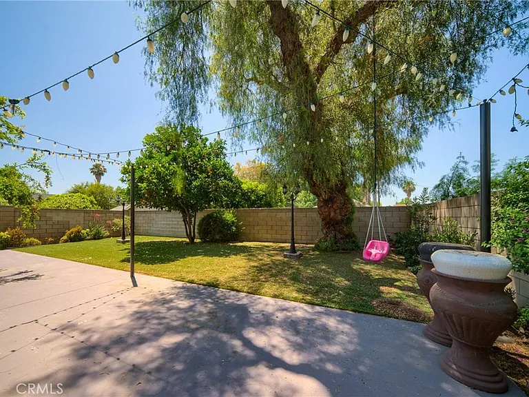 20454 Elkwood St — Photo 45