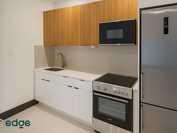 5th image of 118 Tompkins Ave #30