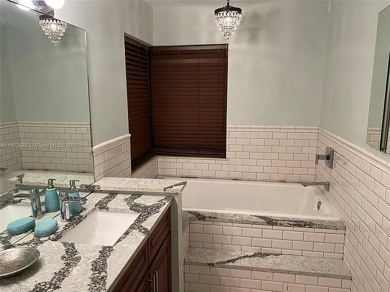 3647 Barberry Dr — Photo 19