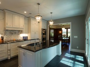 2814 W River Pkwy, Minneapolis, MN 55406