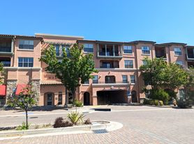 20500 Town Center Ln