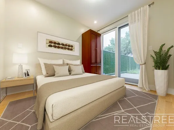 1135 Saint Mark's Avenue image 4 of 10