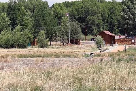5th image of 235 Kokanee Court
