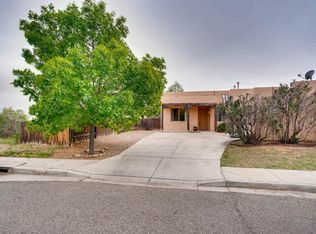 6486 Camino Rojo, Santa Fe, NM 87507