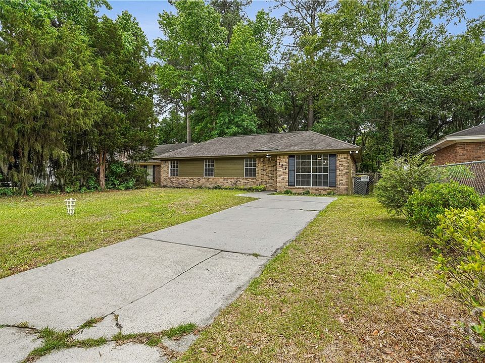 1st image of 127 Greenbriar Court