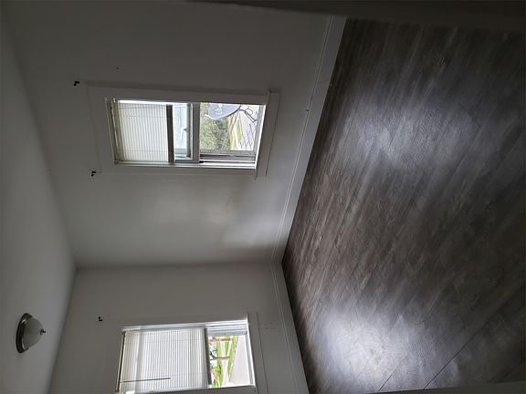 3rd image of 810 Monroe St APT 2