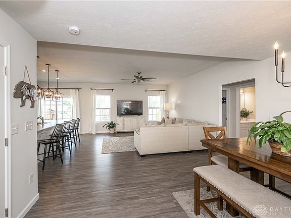 4th image of 7491 Timber Valley Dr