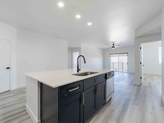 Slate Scottsdale, Phoenix, AZ, Vacant Kitchen